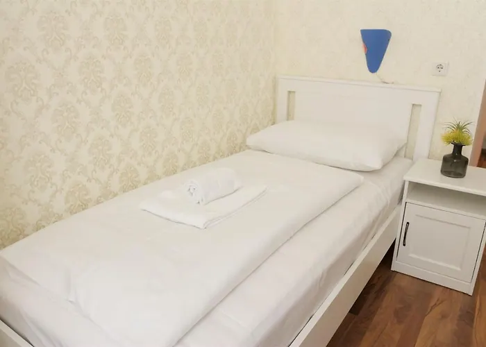 Arpi Bed and Breakfast 3*