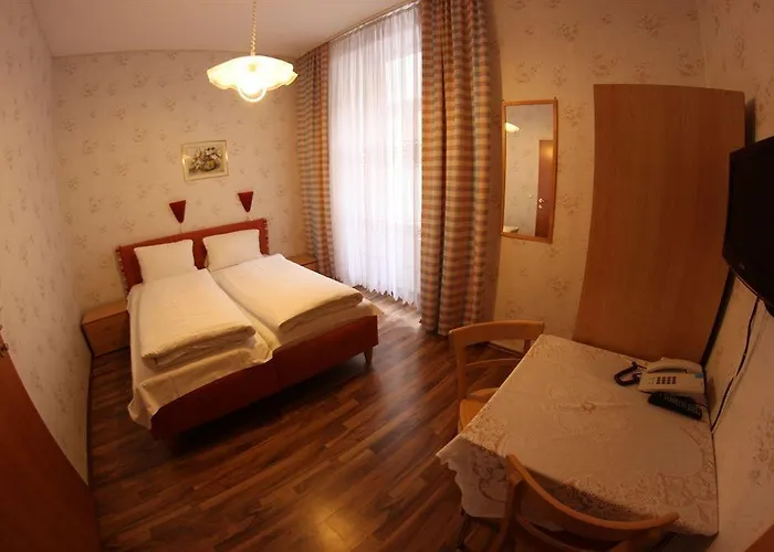 Arpi Bed and Breakfast 3*